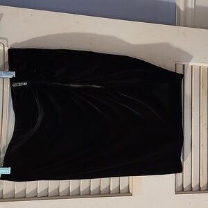 Black xs velvet short skirt